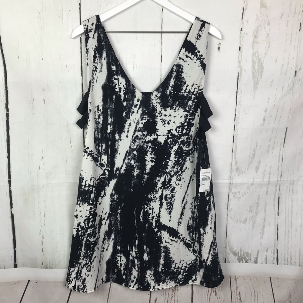 4Sienna Nordstrom Black White Shift Dress Women Sz M Nwt